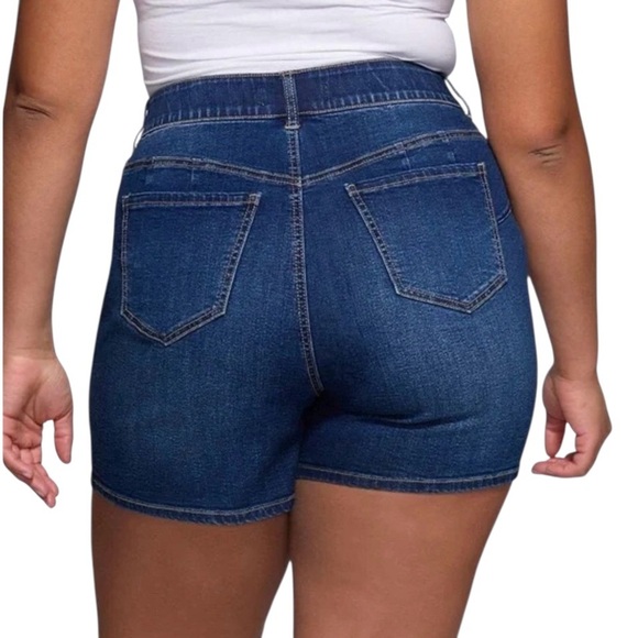 NWT CATO Women’s Contour Fit Hourglass Hi Rise Denim Shorts 22W 4.5” Stretchy - Picture 8 of 12